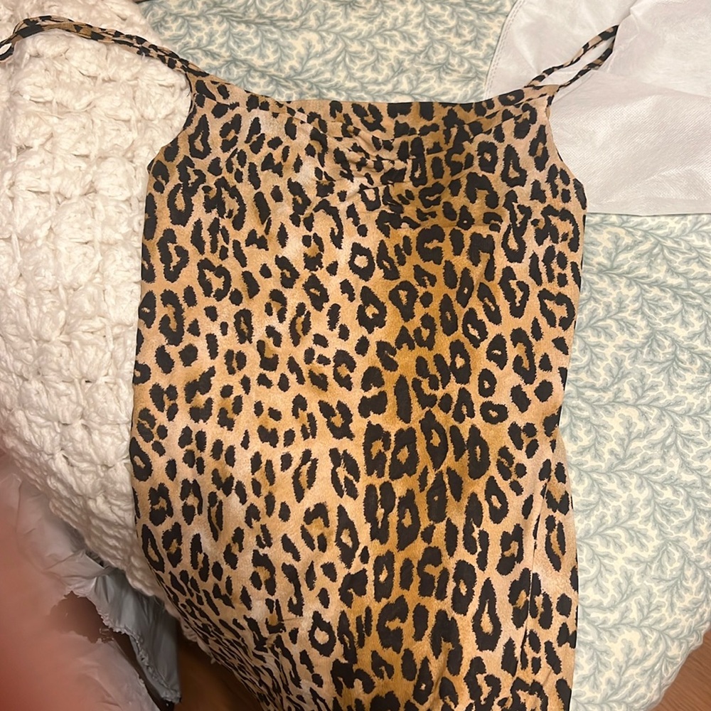 Forever 21 Cheetah Print Dress ✨⭐️